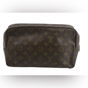 Authentic Louis Vuitton Vintage Trousse Monogram Toilette